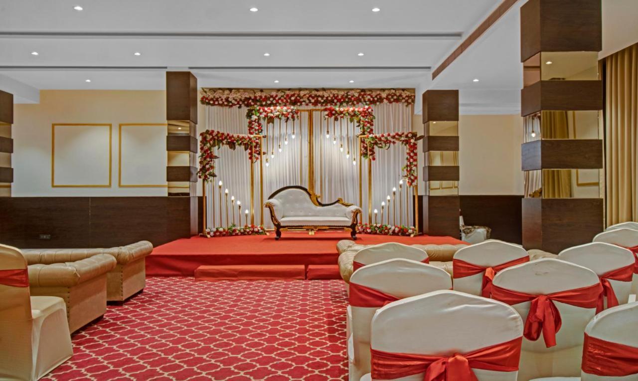 Treebo Premium Median Inn Nagpur Exterior photo