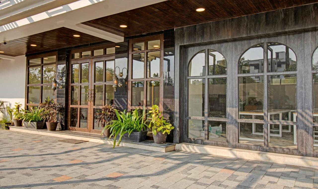 Treebo Premium Median Inn Nagpur Exterior photo